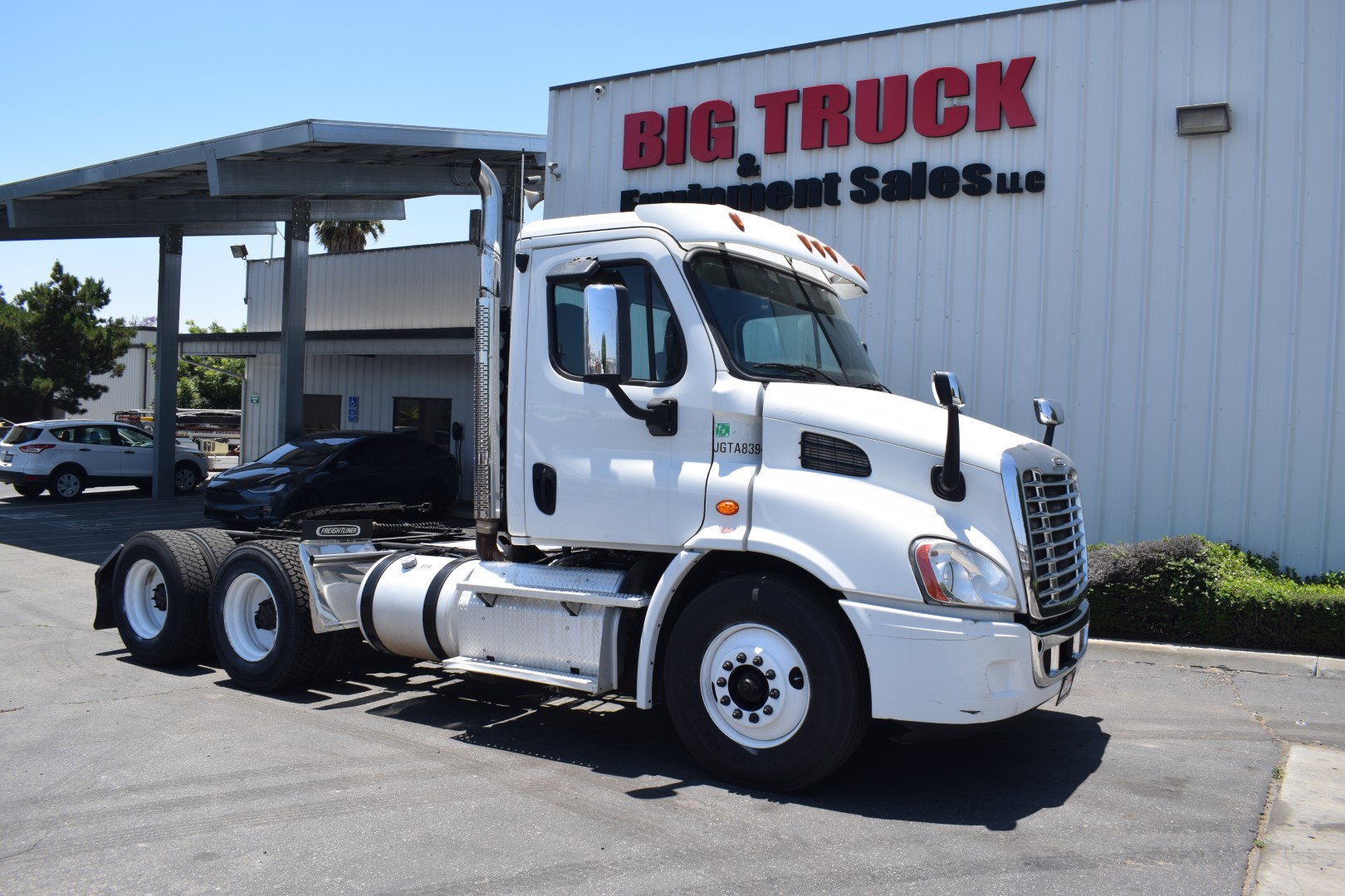 2016 Freightliner Cascadia Day Cab For Sale