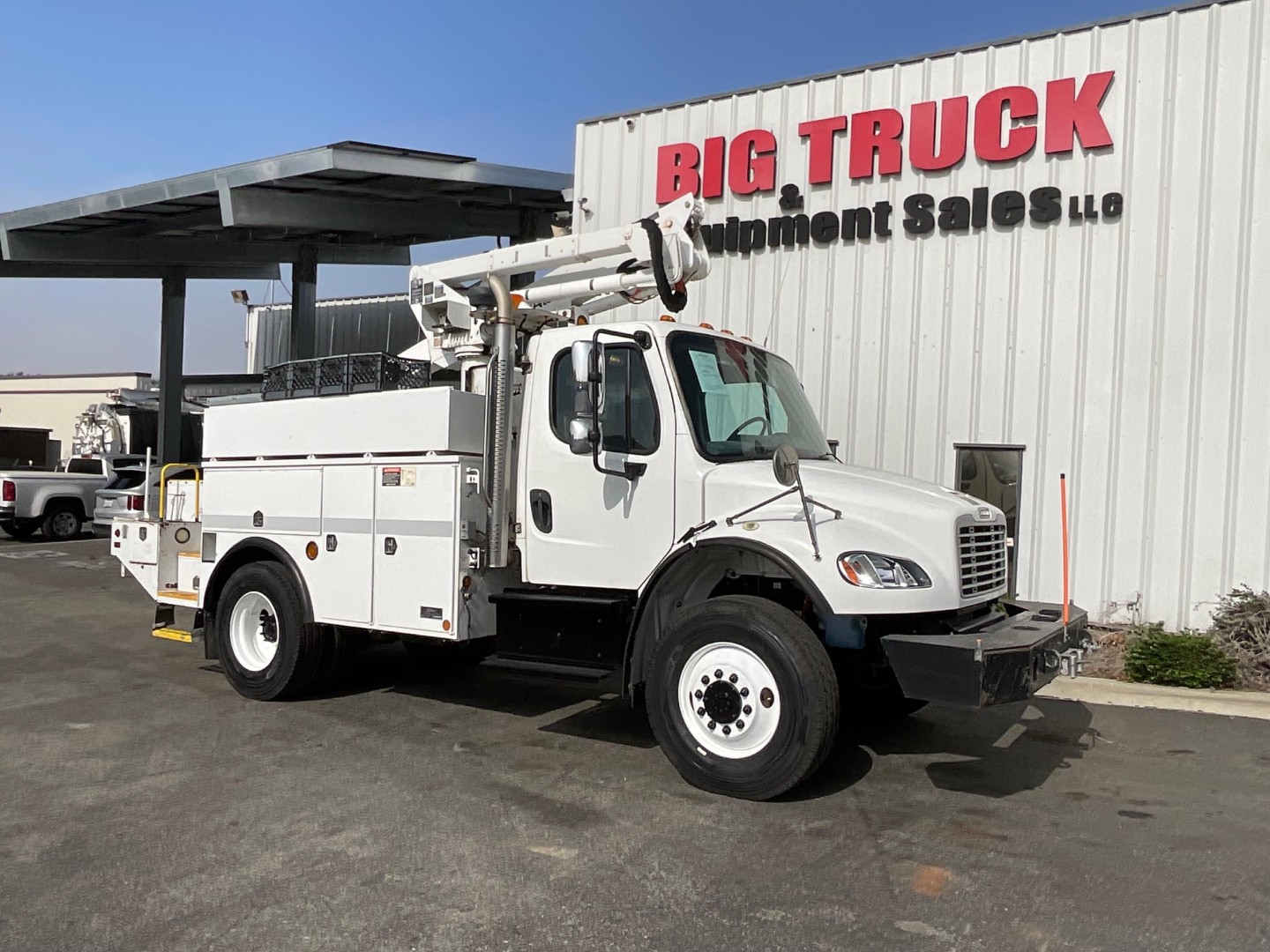 2015 Freightliner M2 4x4 Altec AT37G 42' Bucket Truck