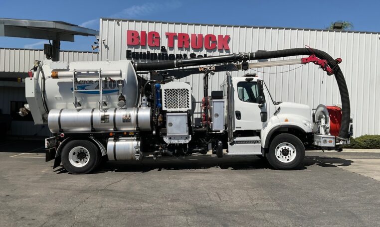 A 2015 Freightliner 114SD Super Products Camel 1200 Vacuum Truck