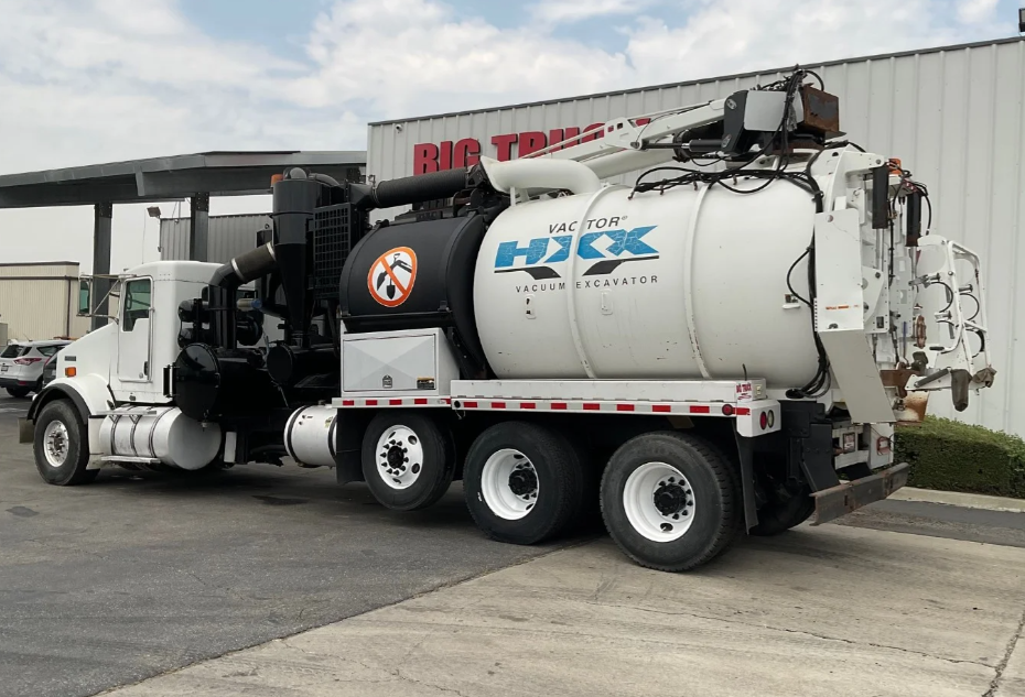 2016 International 7600 Vactor 2100 Plus Hydro Excavation Vacuum Truck