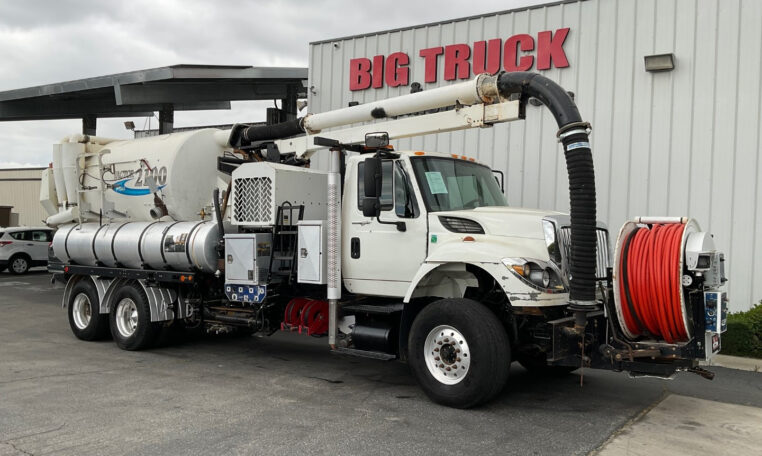  A 2014 International 7500 Vactor 2100 Plus Hydro Excavation Vacuum Truck