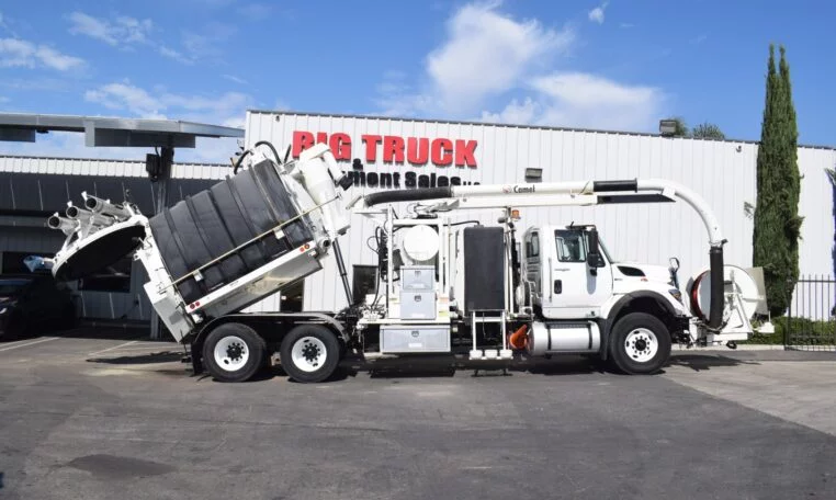 2013 International 7500 Camel 200 Hydro Excavation Vacuum Truck