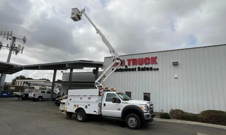2016 Ford F550 4x4 Altec AT37G 42' Bucket Truck