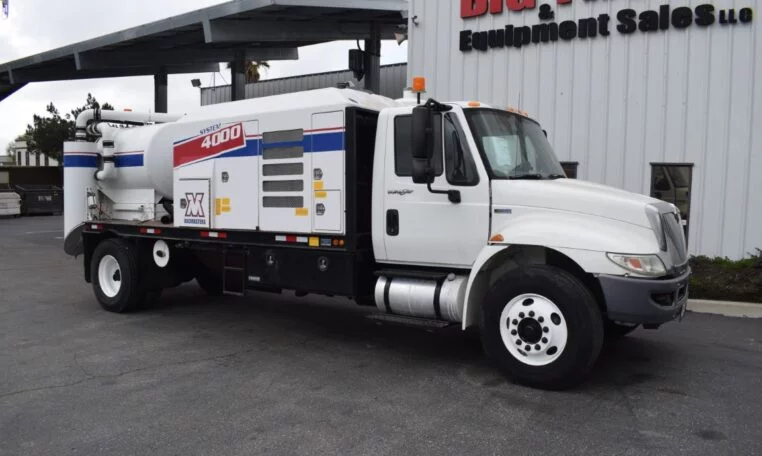  2013 International 4300 Vacmasters System 4000 Vacuum Truck