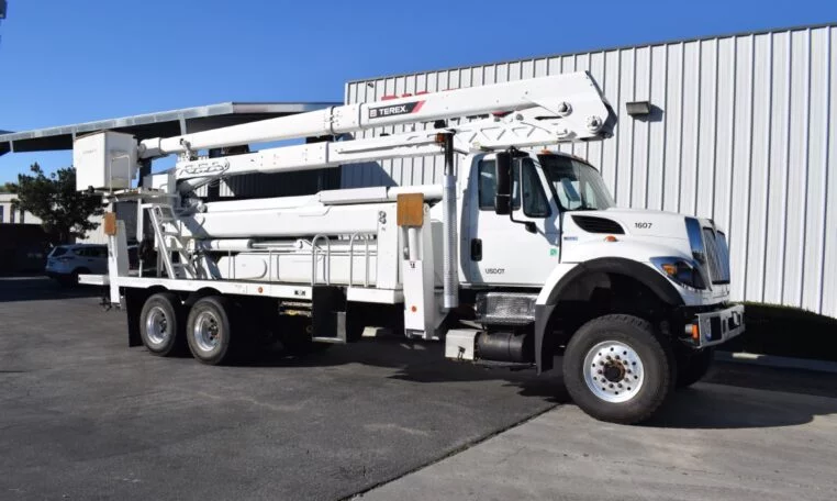 2015 International 7500 6x6 Terex TCX65-100 105' Elevator Bucket Truck