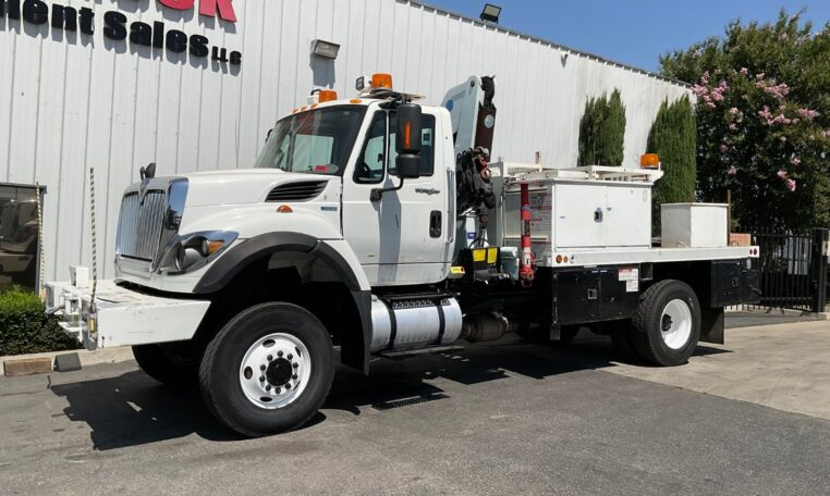 2011 International 7400 4x4 Effer 100 3S Knuckle Boom Crane Truck