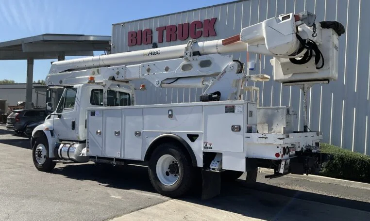  2019 International 4300 Altec AA55 60' Bucket Truck