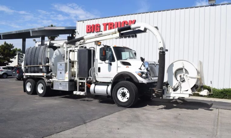 2013 International 7500 Camel 200 Hydro Excavation Vacuum Truck