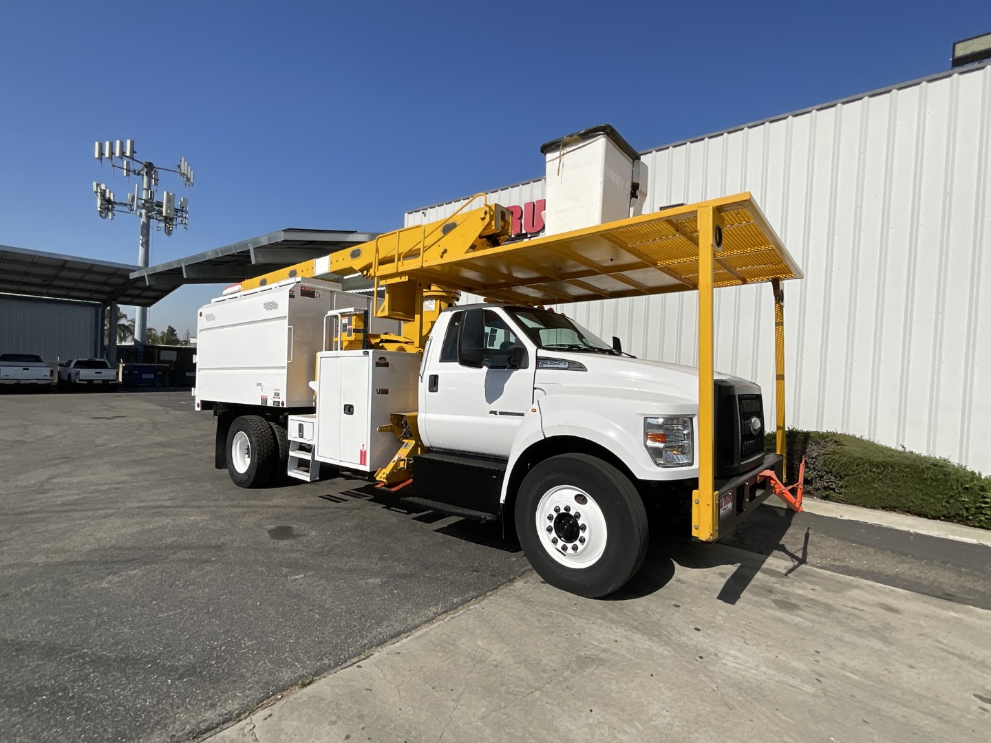 2016 Ford F750 Altec LR760-E70 Forestry Truck